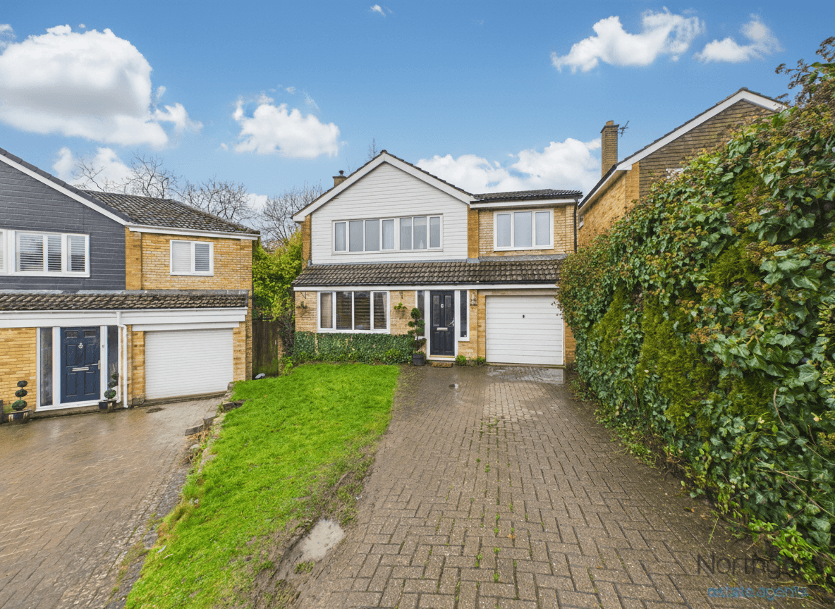 Pinewood Crescent, Heighington Village, Newton Aycliffe, Newton Aycliffe, DL5 6RR